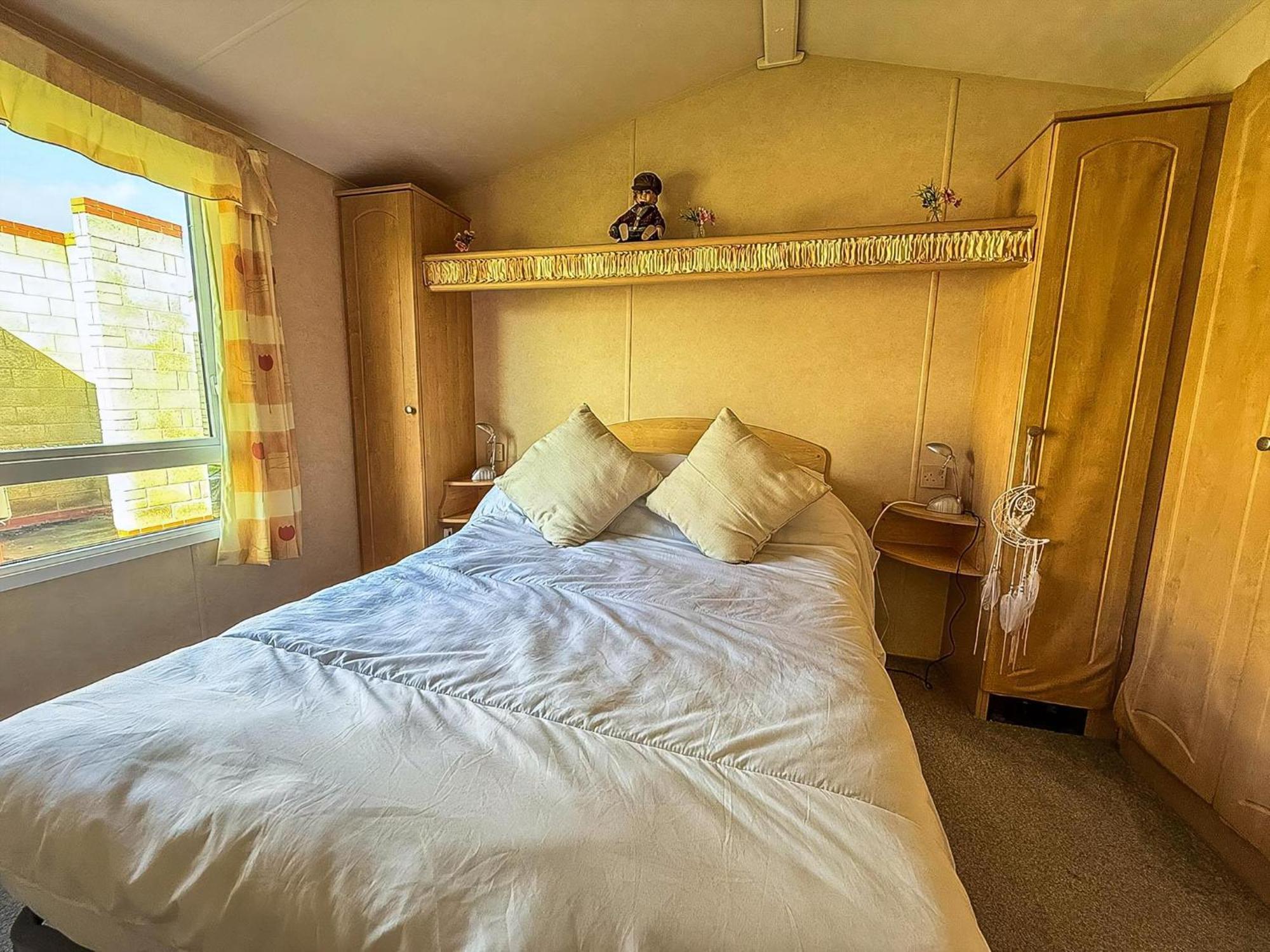 Lovely 6 Berth Caravan At Naze Marine Holiday Park In Essex Ref 17003C Walton-on-the-Naze Exterior photo